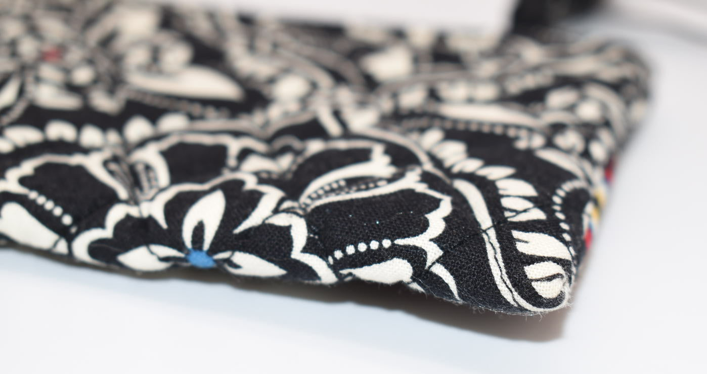 Vera Bradley Zip Coin Purse in "Barcelona" Pattern