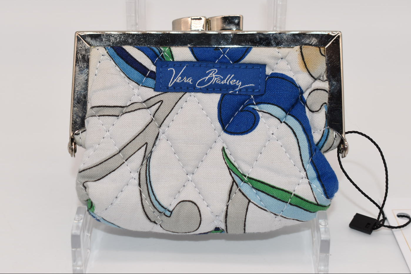 Vera Bradley Kisslock Coin Purse in "Mediterranean White" Pattern