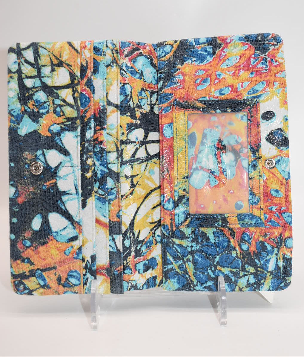 HOBO Lumen Wallet in Summertime Abstract