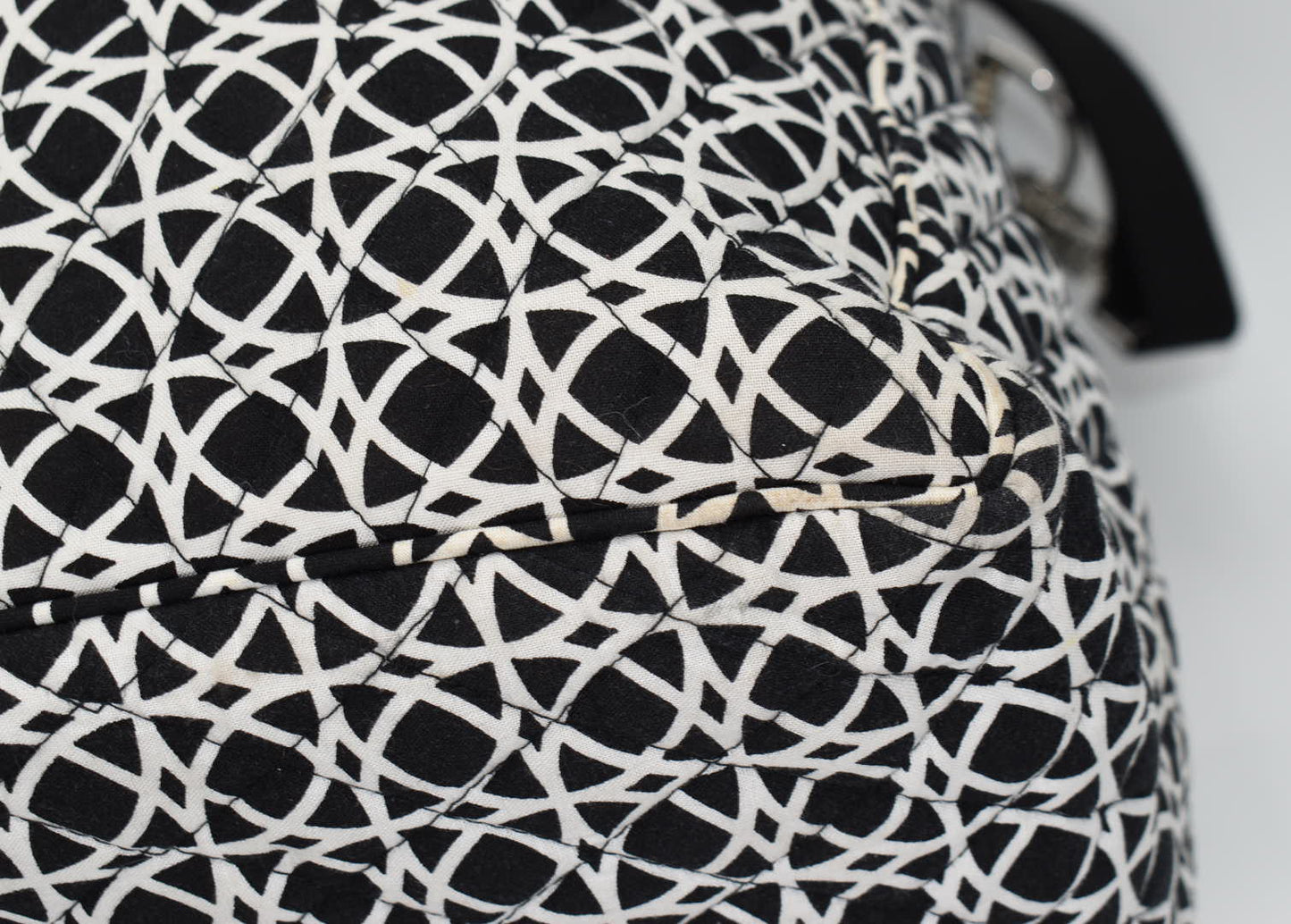 Vera Bradley Large Travel Tote Bag in "Concerto" Pattern