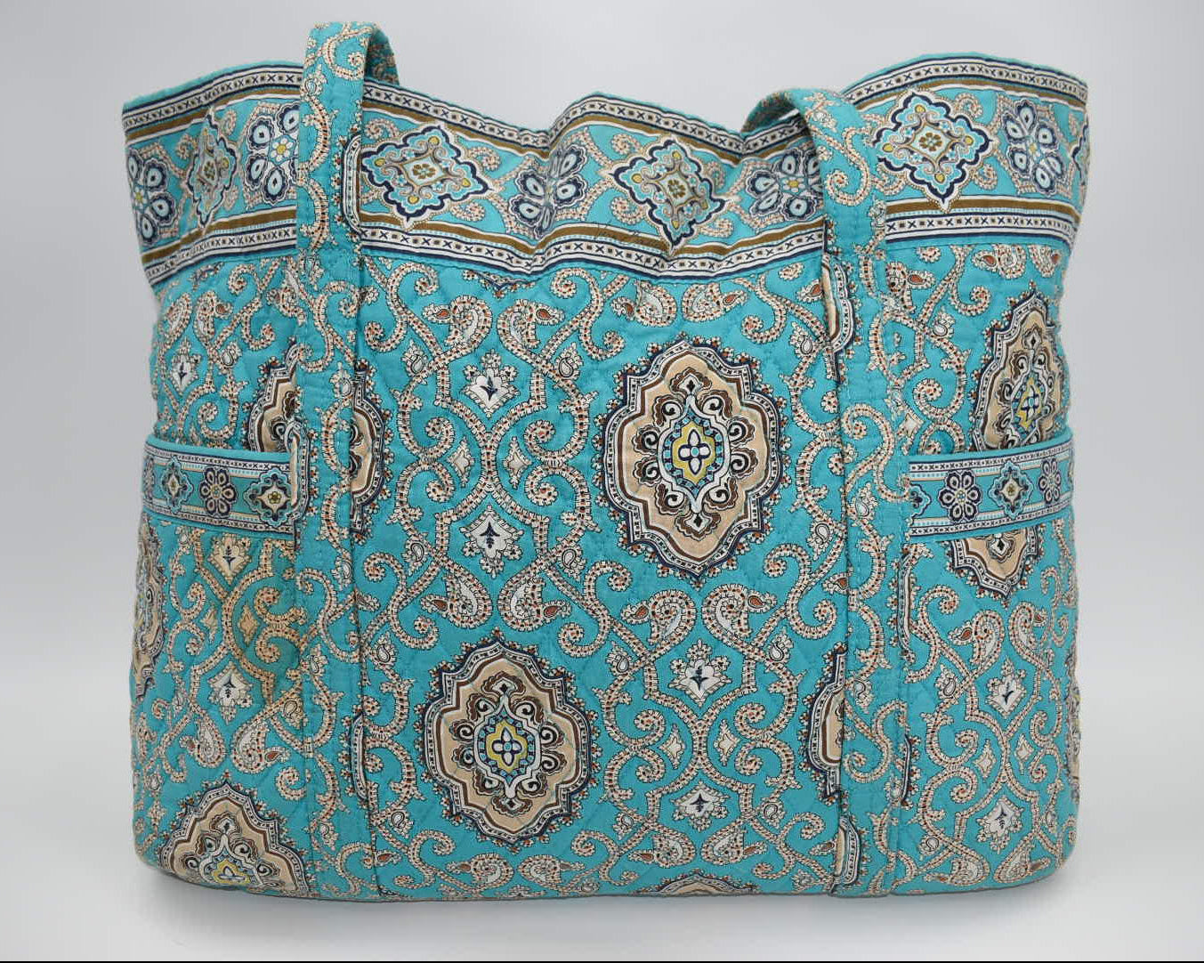 Vera Bradley Super Tote Travel Bag in "Totally Turquoise" Pattern