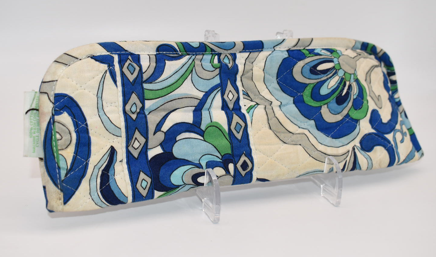 Vera Bradley Hot Tool Sleeve in " Mediterranean White" Pattern