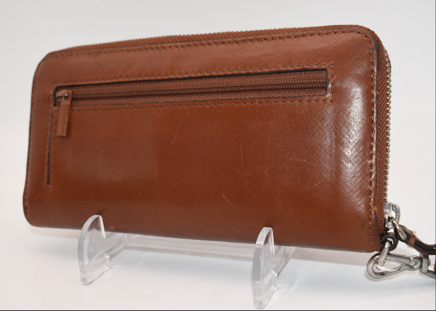 Vera Bradley Carryall RFID Accordion Wristlet in Mocha Brown