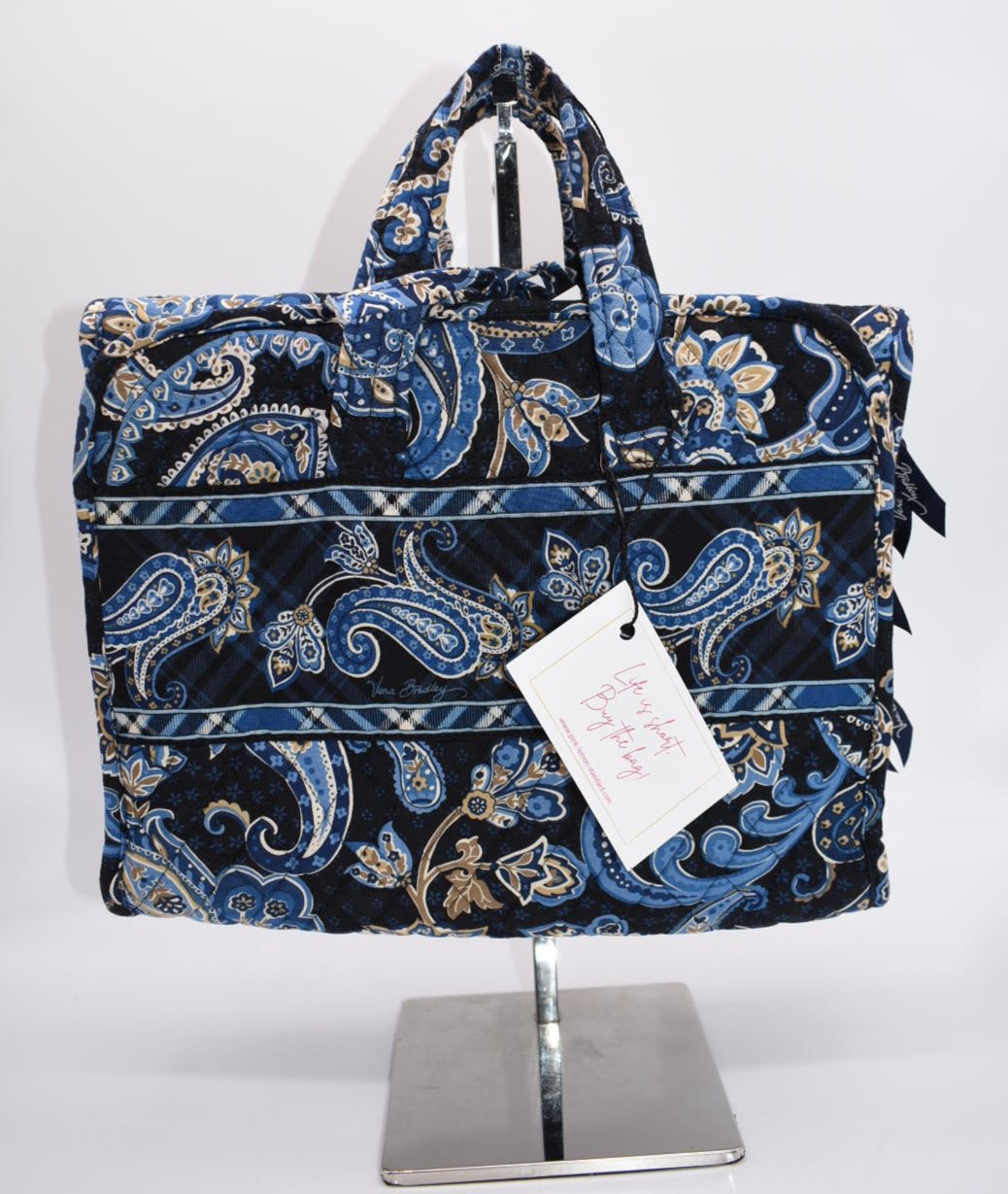 Vera Bradley Travel Organizer in "Windsor Navy -2006" Pattern