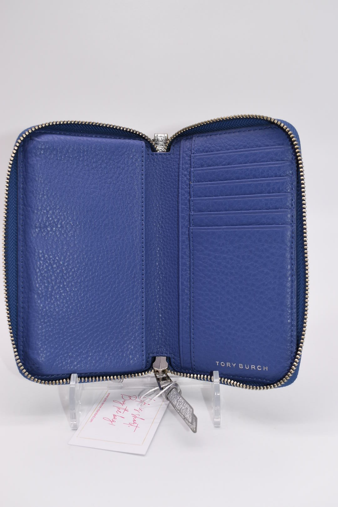 Tory Burch Scallop-T Metallic Wristlet in Marine Silver