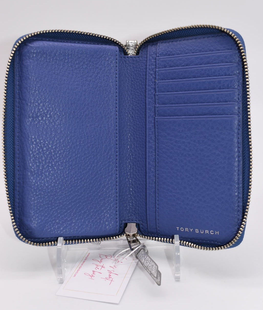 Tory Burch Scallop-T Metallic Wallet/ Wristlet in Marine Silver
