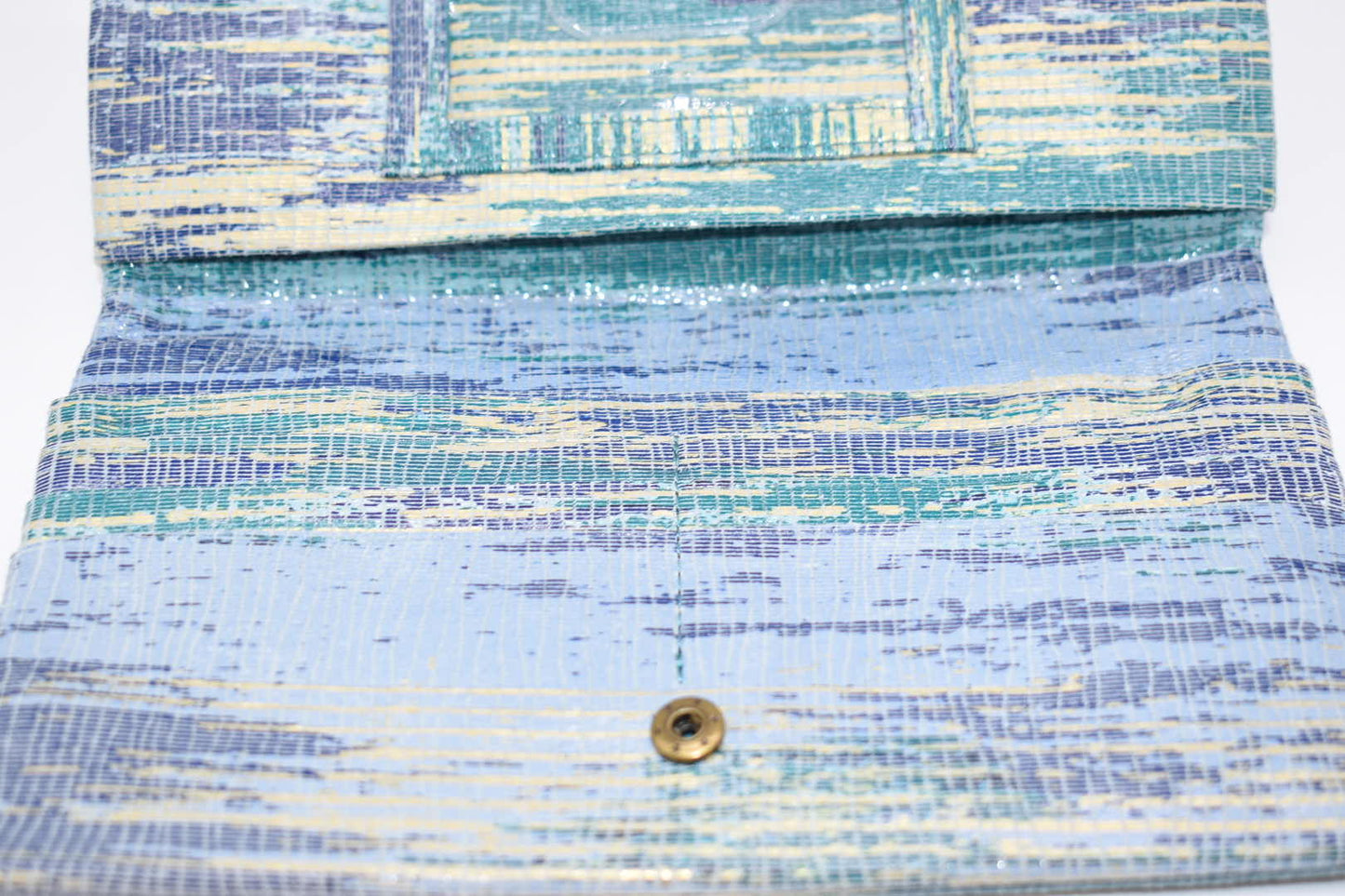 HOBO Lumen Continental Wallet in Cracked Glass