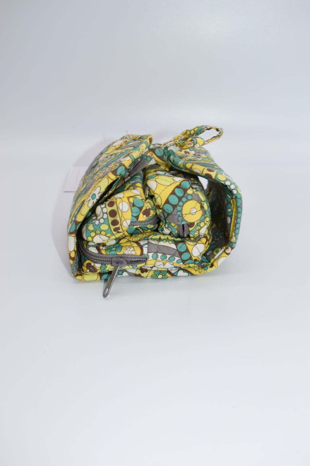 Vera Bradley Jewelry All Wrapped Up Travel Case in "Lemon Parfait" Pattern