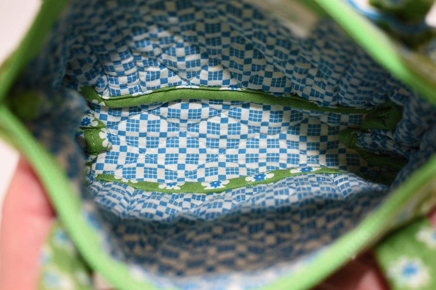 Vera Bradley Little Bitty Betsy Bag in "Apple Green" Pattern