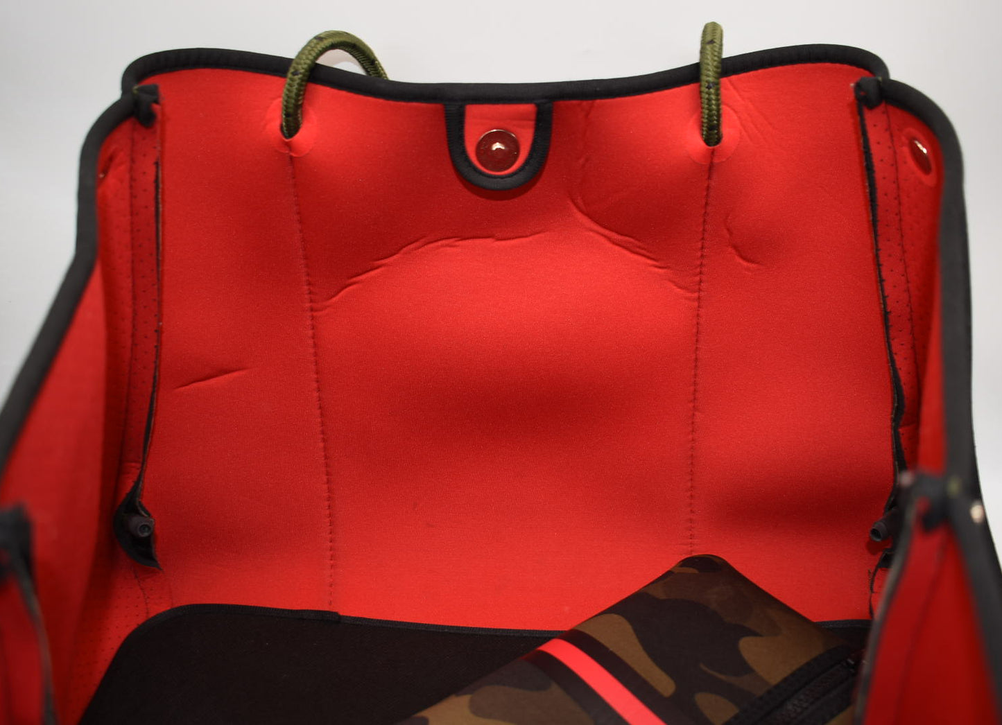 Haute Shore Grayson Show-off Neoprene Tote Bag in Camo & Red