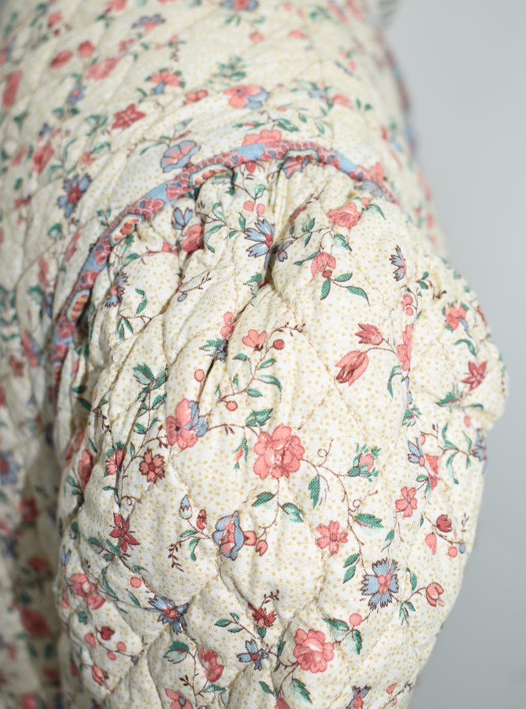 Vintage Vera Bradley Large Cropped Jacket in "Cream -1985" Pattern