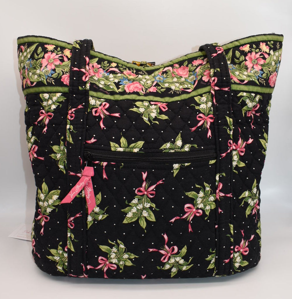 Vera Bradley Large Vera Tote Bag in "New Hope" Pattern