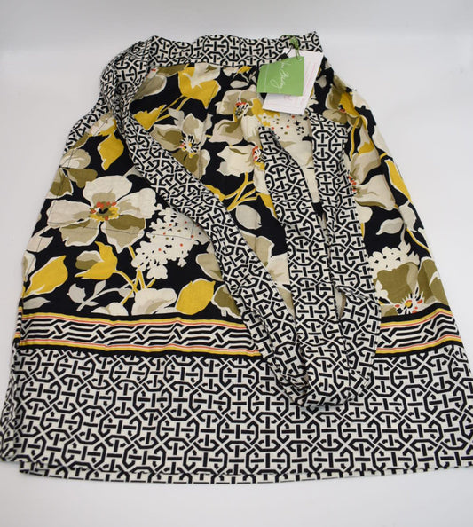 Vera Bradley What's Cookin' Apron in "Dogwood" Pattern