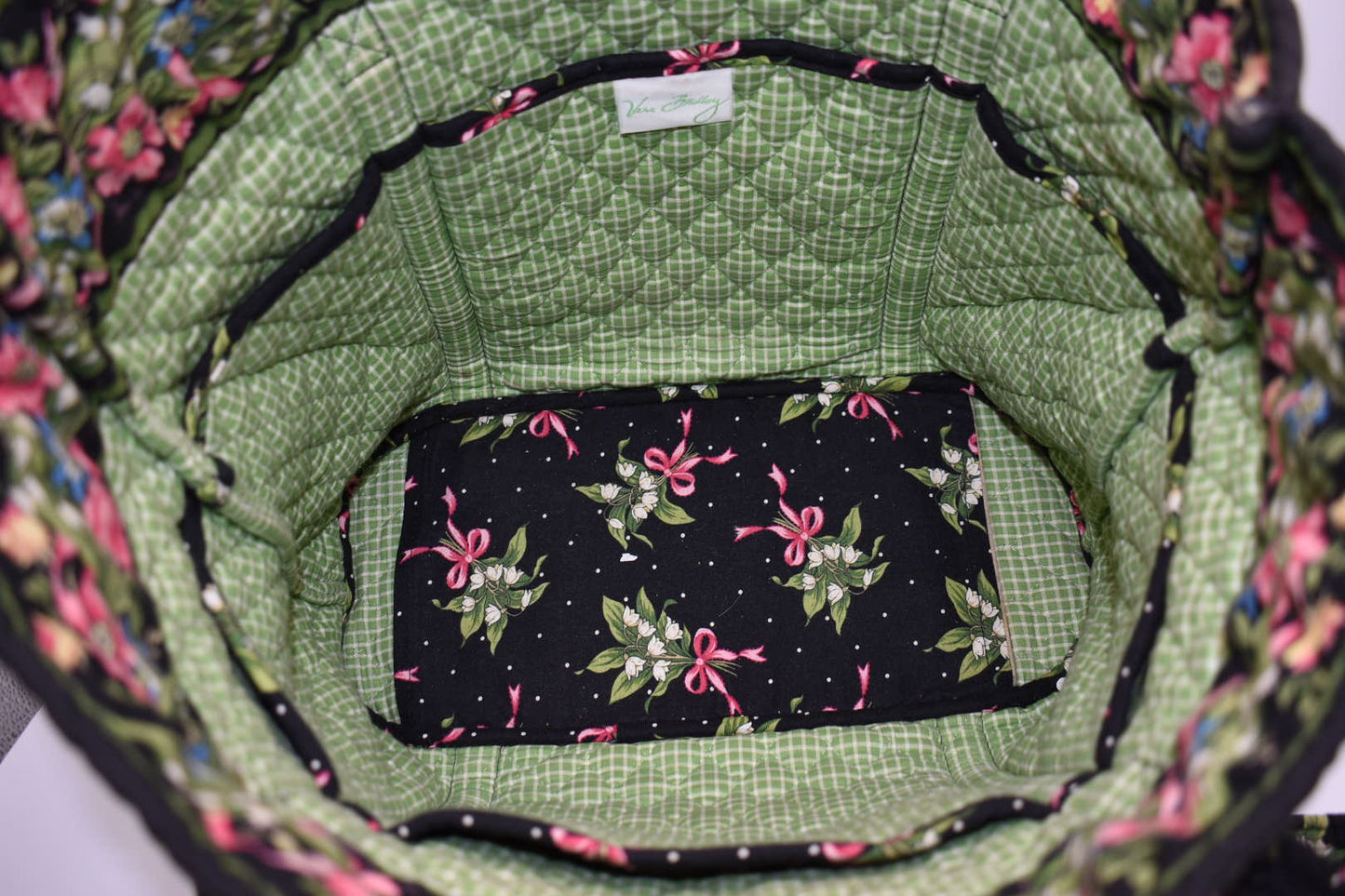 Vera Bradley Large Vera Tote Bag in "New Hope" Pattern