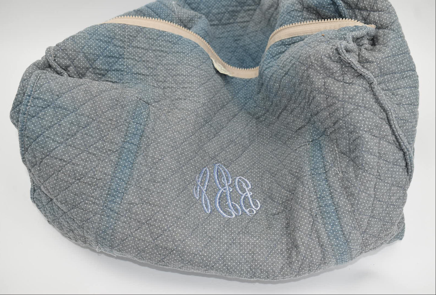 Vintage Vera Bradley Large Duffel Bag in "Cream-1985" Pattern