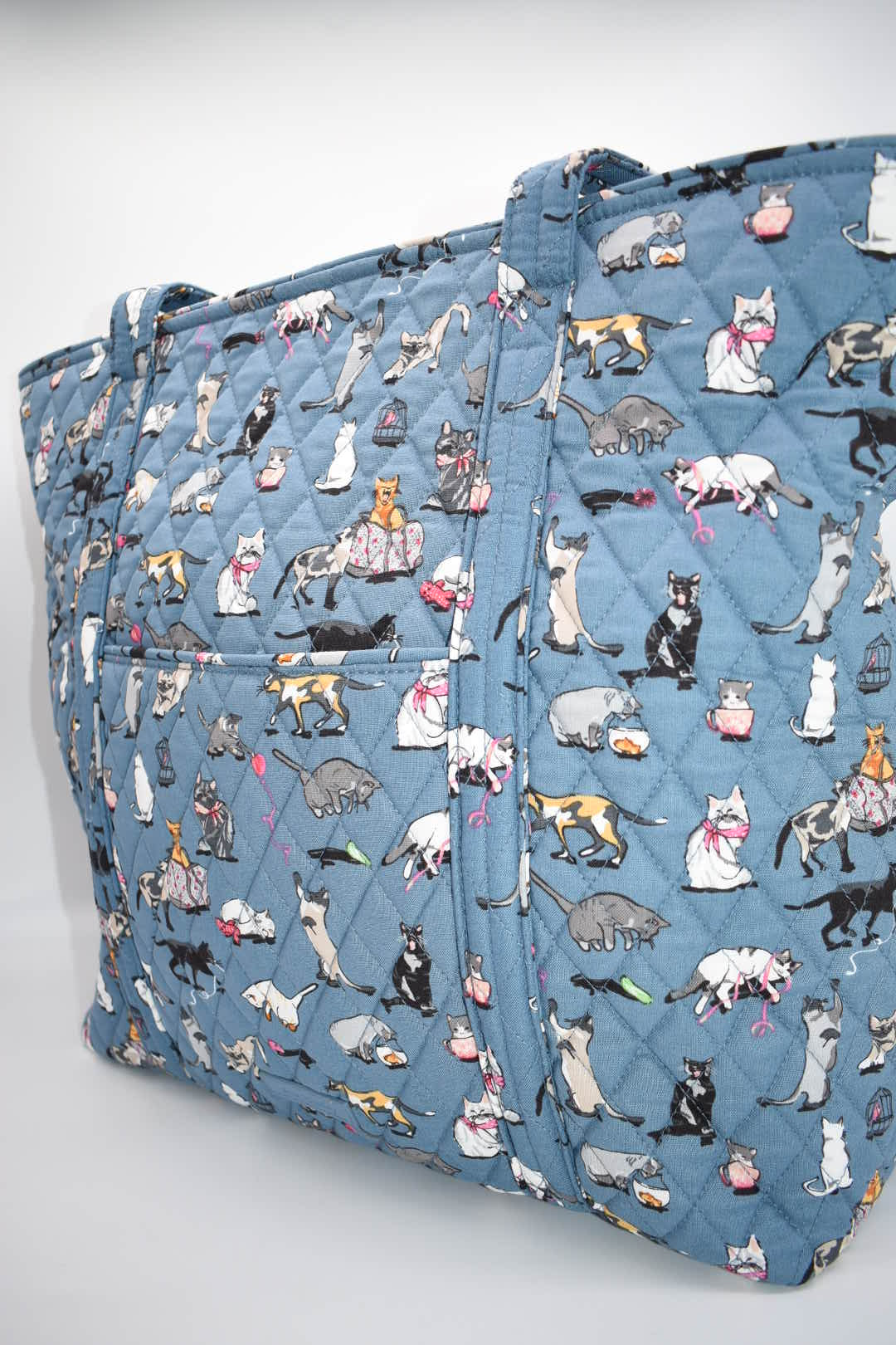 Vera Bradley Large Vera Tote Bag in "Cat's Meow" Pattern