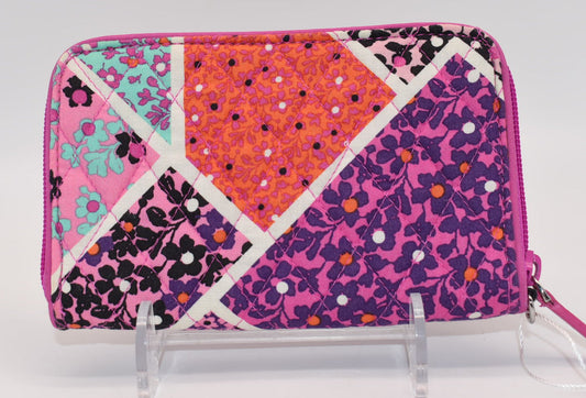 Vera Bradley RFID Grab & Go Wallet in "Modern Medley" Pattern