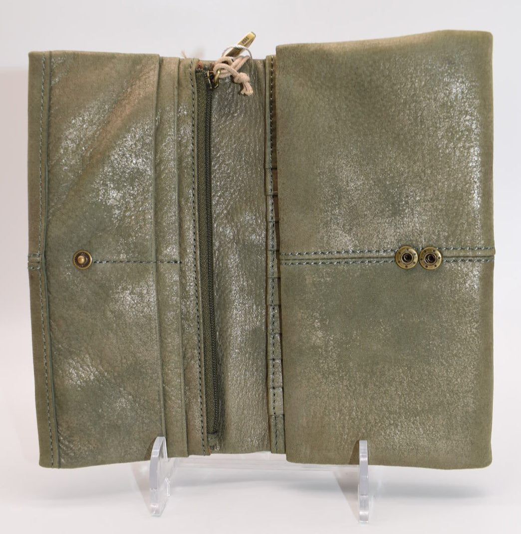 Hobo INTL Keen Continental Wallet in Golden Fir