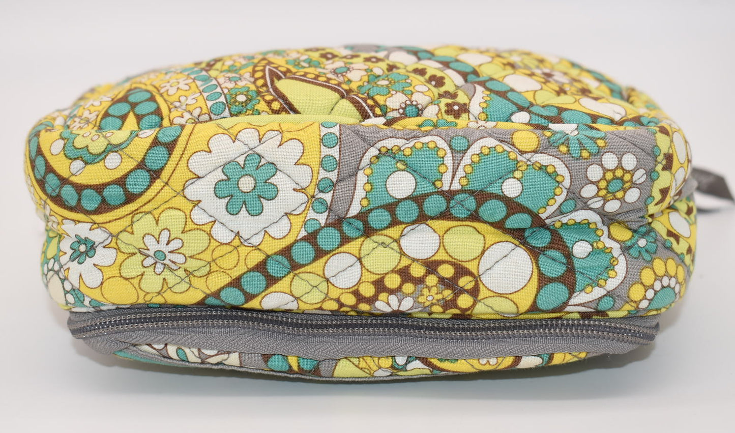Vera Bradley Small Hanging Travel Organizer in "Lemon Parfait" Pattern