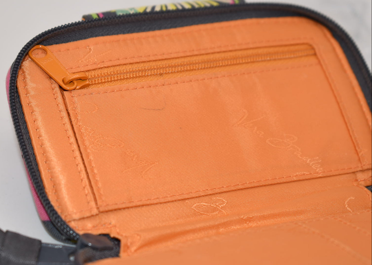 Vera Bradley Smartphone Wristlet in "Jazzy Blooms" Pattern