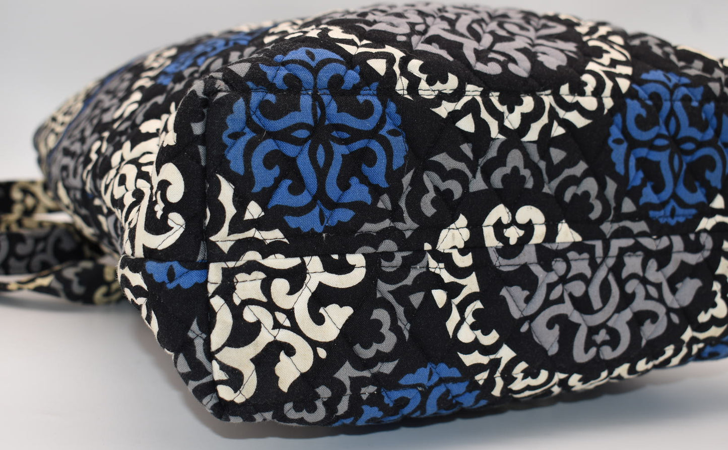 Vera Bradley Everyday Tote Bag in "Canterberry Cobalt" Pattern