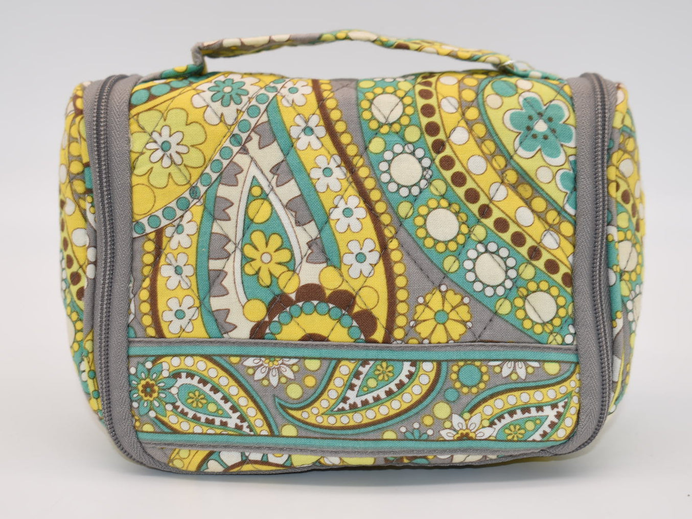 Vera Bradley Small Hanging Travel Organizer in "Lemon Parfait" Pattern