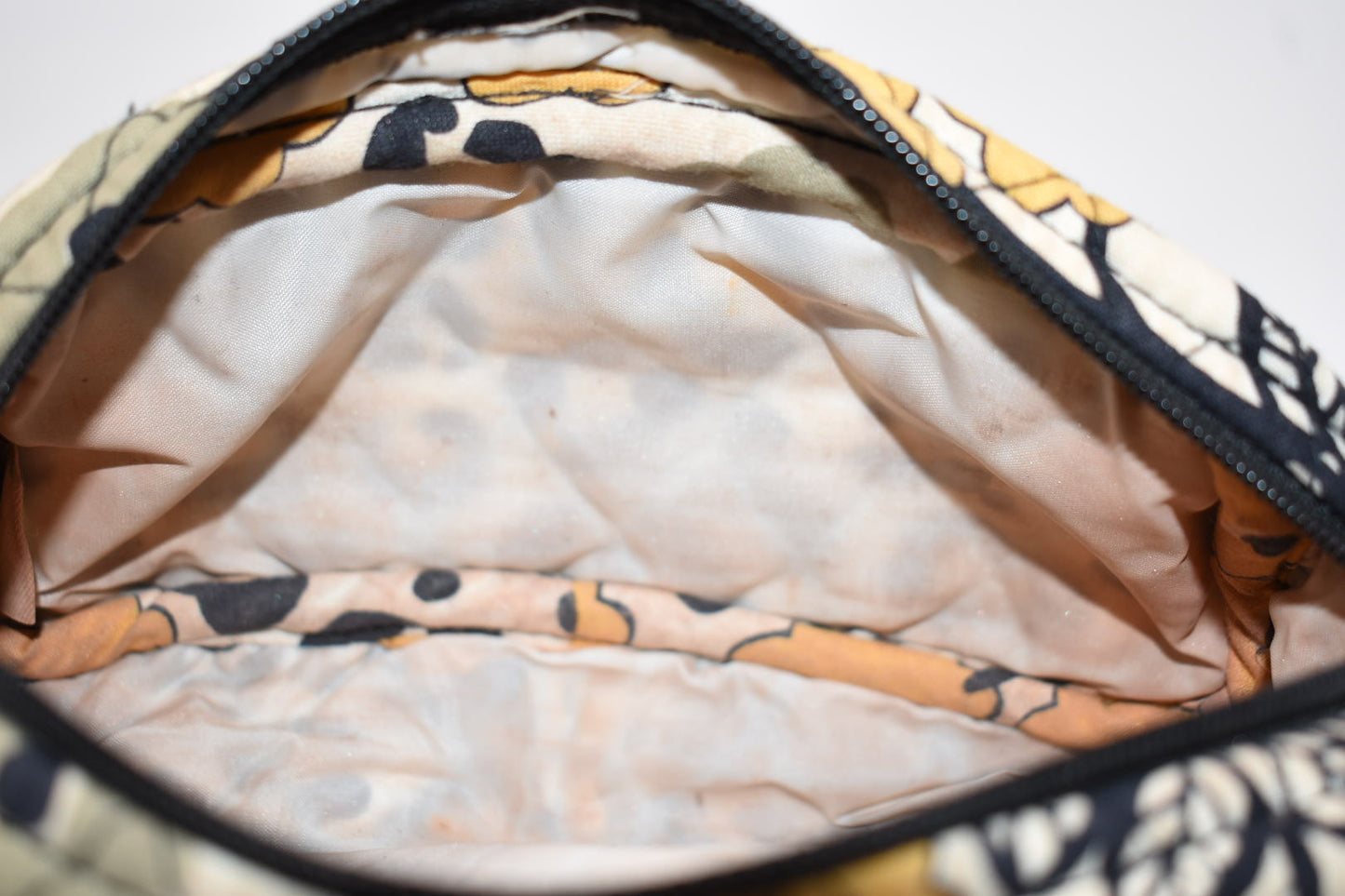 Vera Bradley Zip Mirror Cosmetic Case in "Go Wild" Pattern