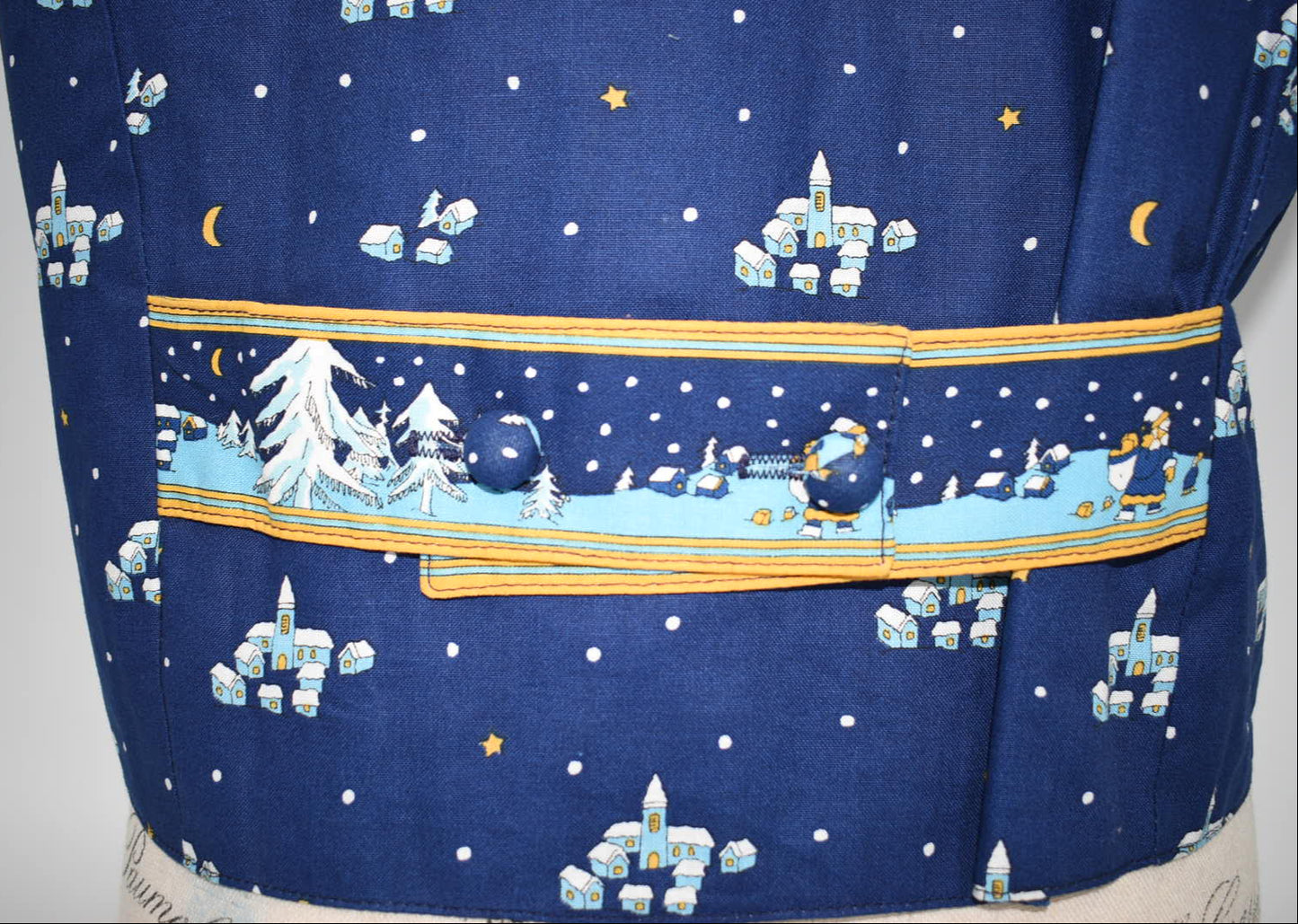 Vintage Vera Bradley Medium Vest in "Blue Christmas- 1997" Pattern