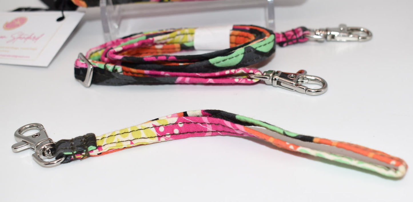 Vera Bradley All-in-One Crossbody Wallet in "Ziggy Zinnia" Pattern