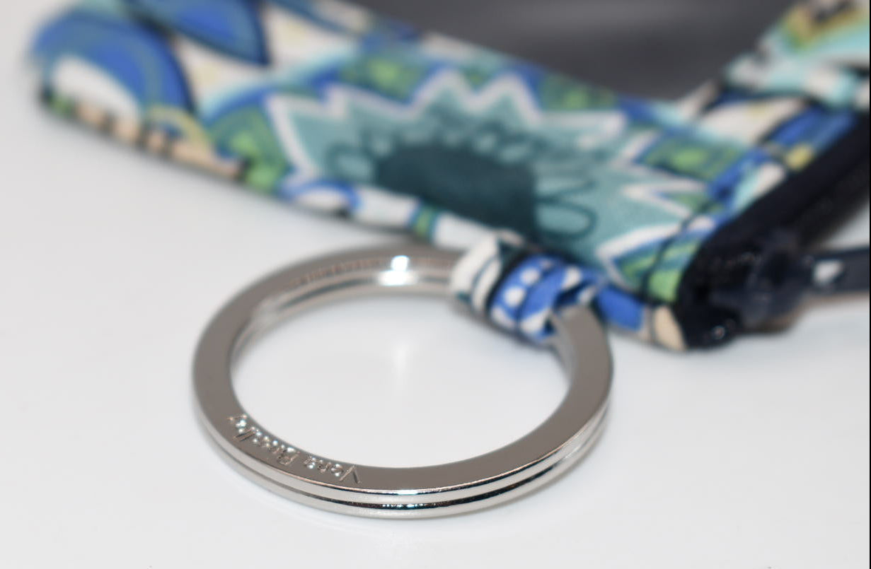 Vera Bradley Zip ID Case in "Sketched Medallion" Pattern