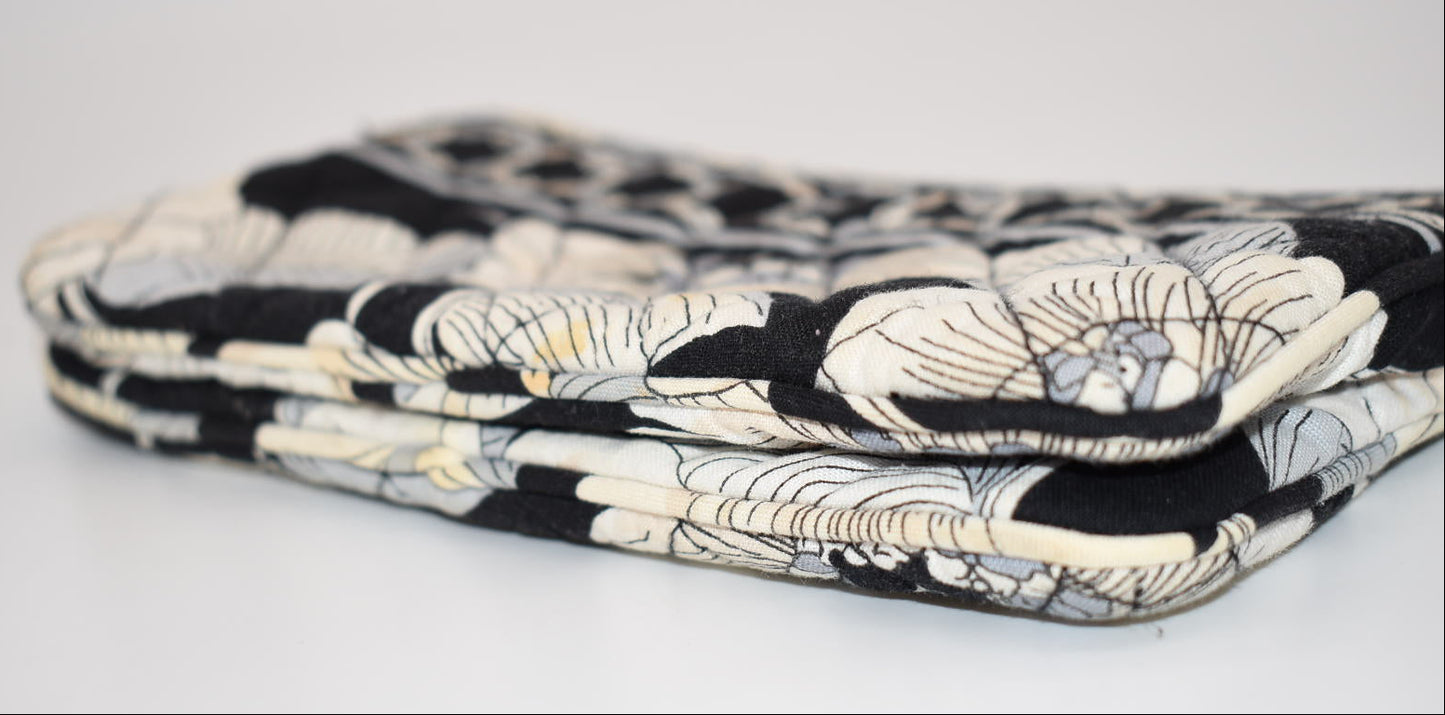 Vera Bradley Convertible Wristlet in "Camelia" Pattern