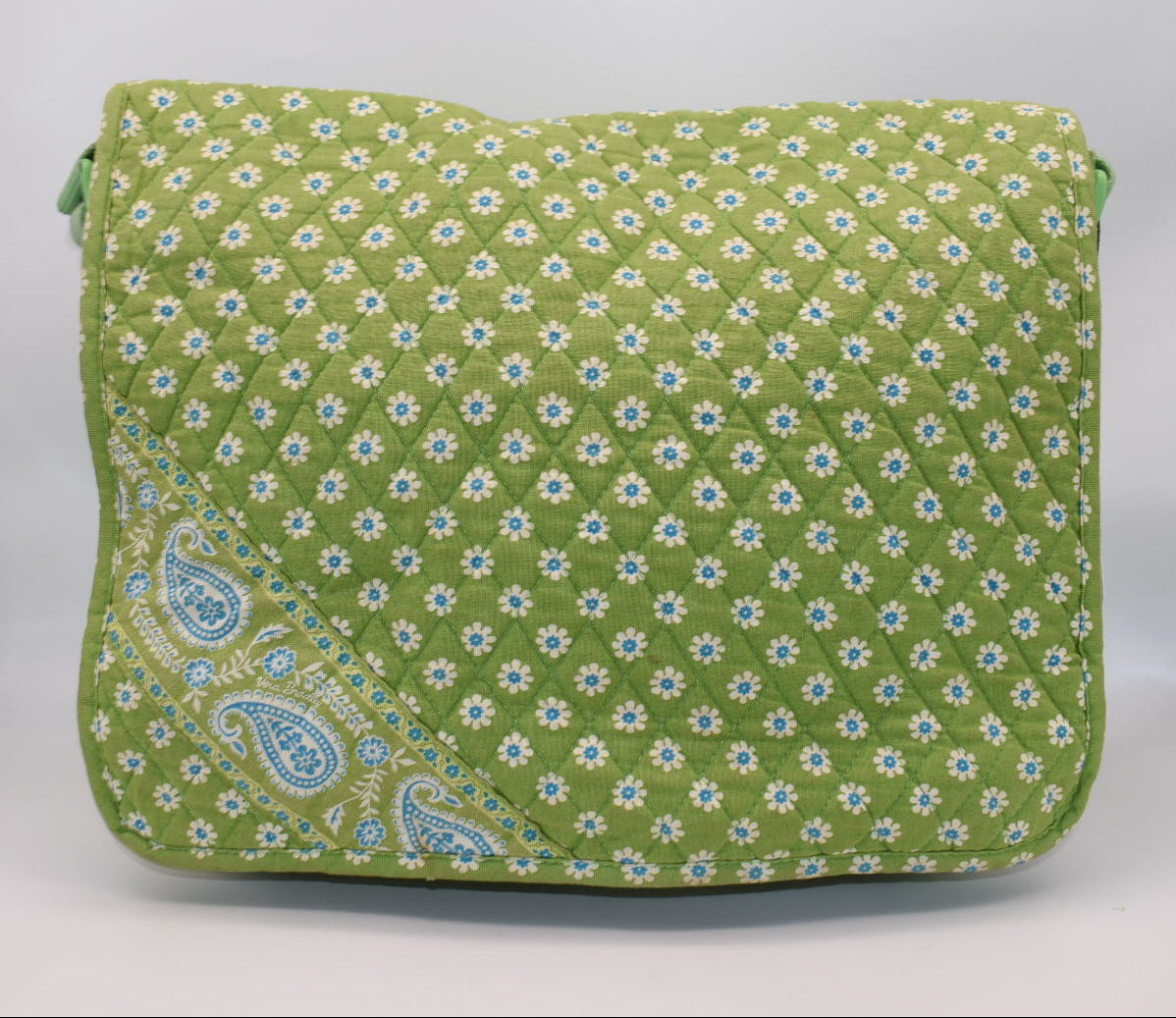 Vera Bradley Commuter Laptop Messenger Bag in "Apple Green" Pattern