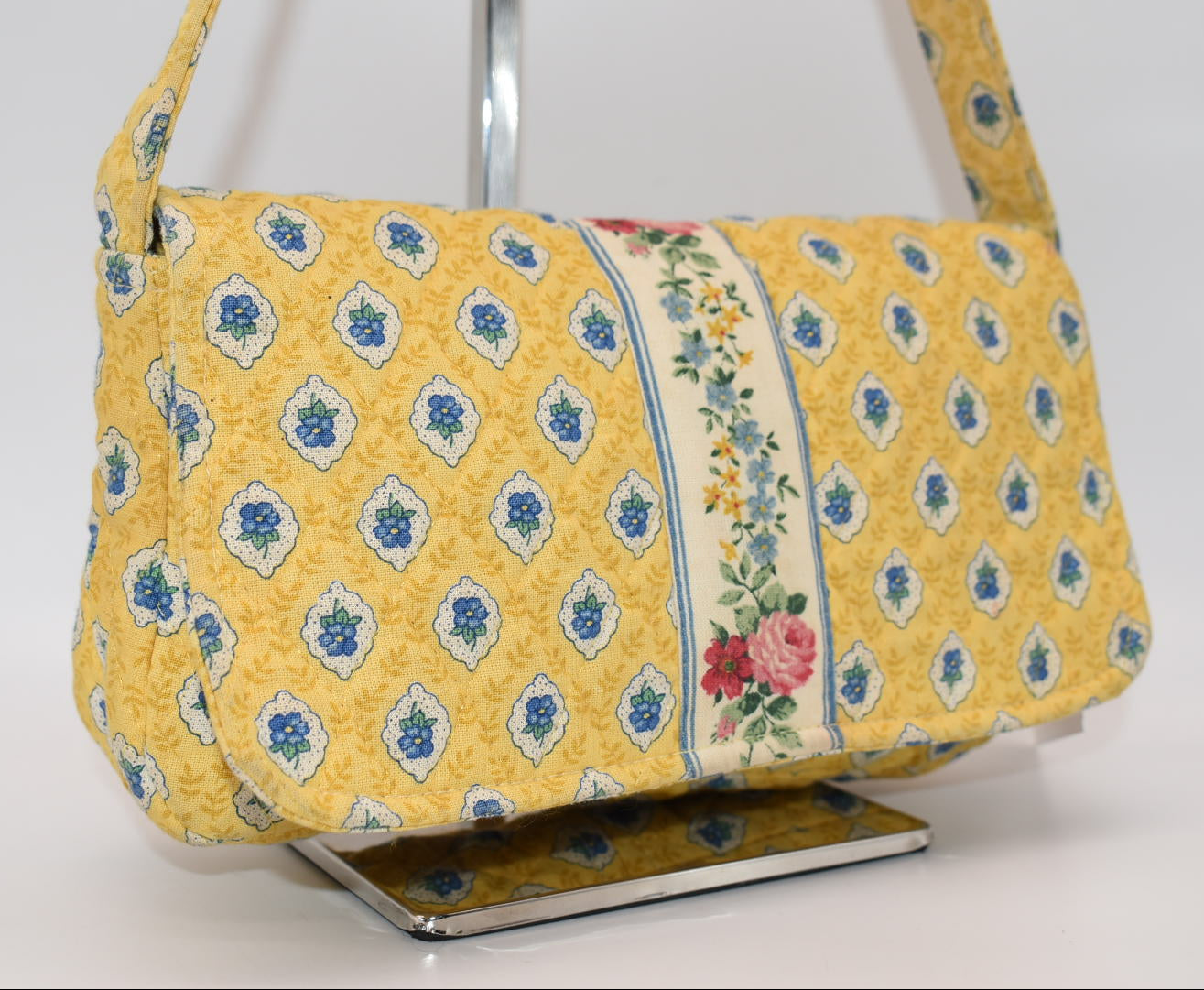 Vintage Vera Bradley Shoulder Bag in "Elizabeth-1997" Pattern