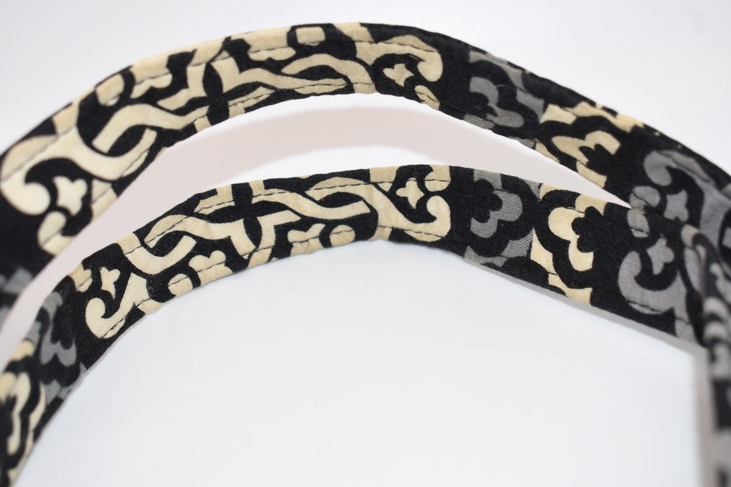 Vera Bradley Everyday Tote Bag in "Canterberry Cobalt" Pattern