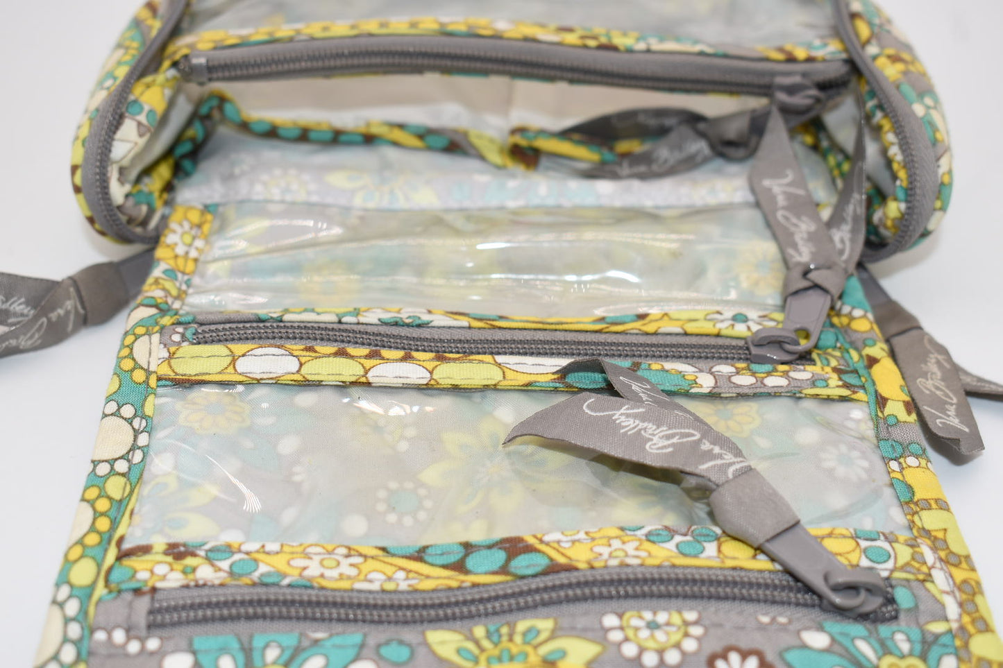 Vera Bradley Hanging Jewelry Travel Bag in "Lemon Parfait" Pattern