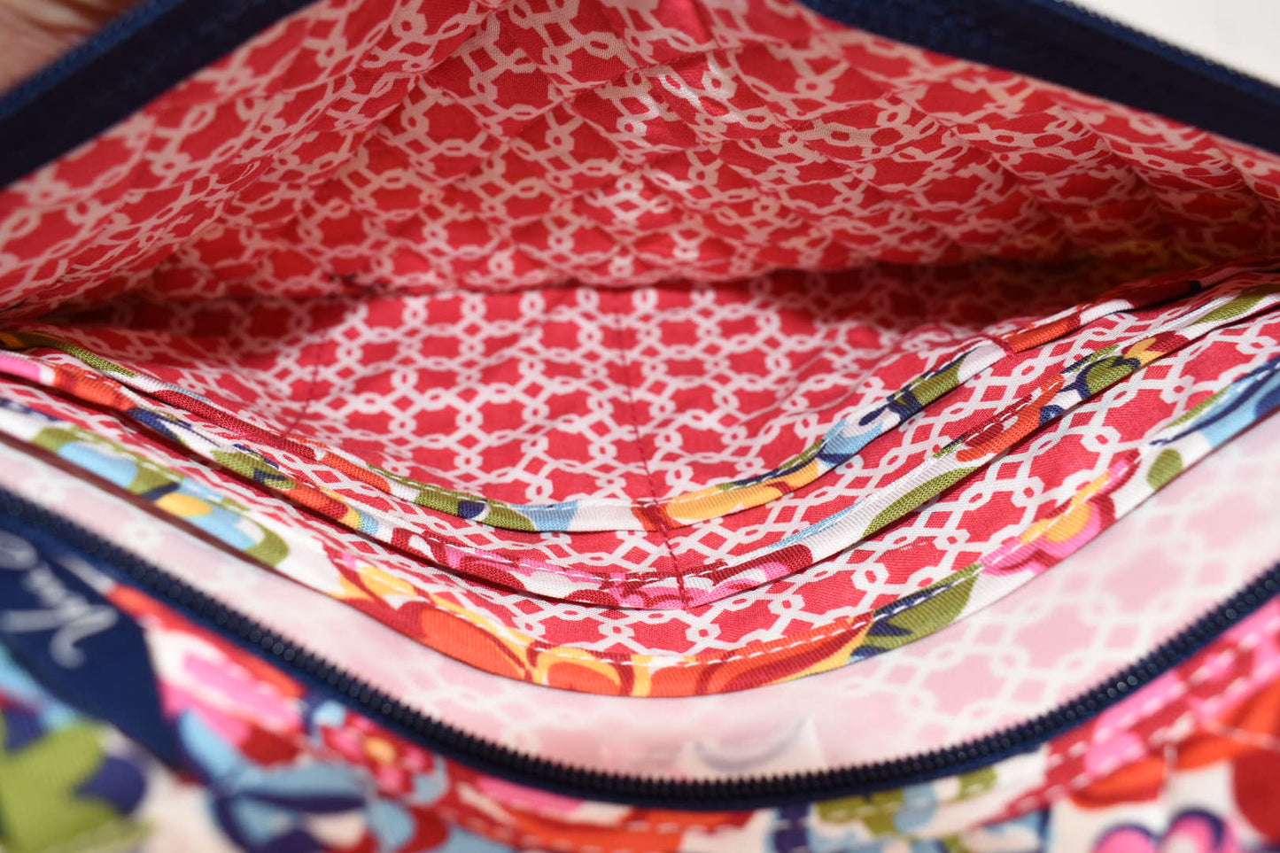 Vera Bradley Hanging Travel Organizer & Hanging Clip in "Hope Garden" Pattern