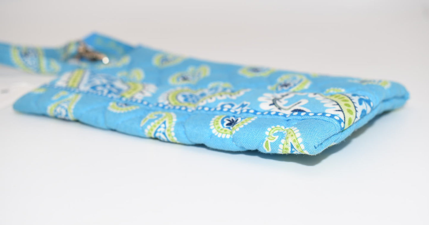 Vera Bradley Quilted Cotton Zip Wristlet in "Bermuda Blue" Pattern