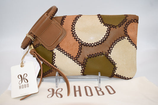 HOBO Intl Sable Wristlet Bag in Timber Brown