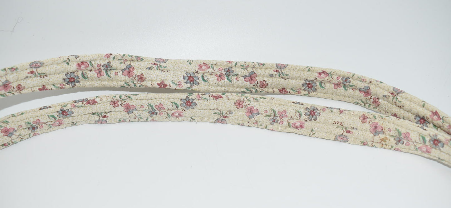 Vintage Vera Bradley Large Duffel Bag in "Cream-1985" Pattern