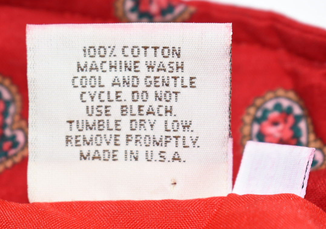 Vintage Vera Bradley Large Quilted Jacket in "Apple Red - 1991" Pattern