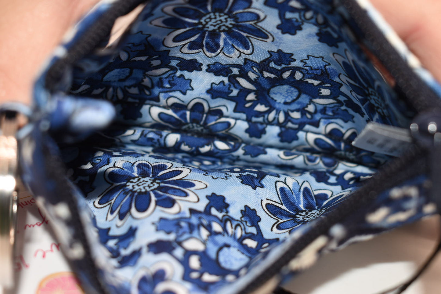 Vera Bradley Zip ID Case in "Ikat Island" Pattern