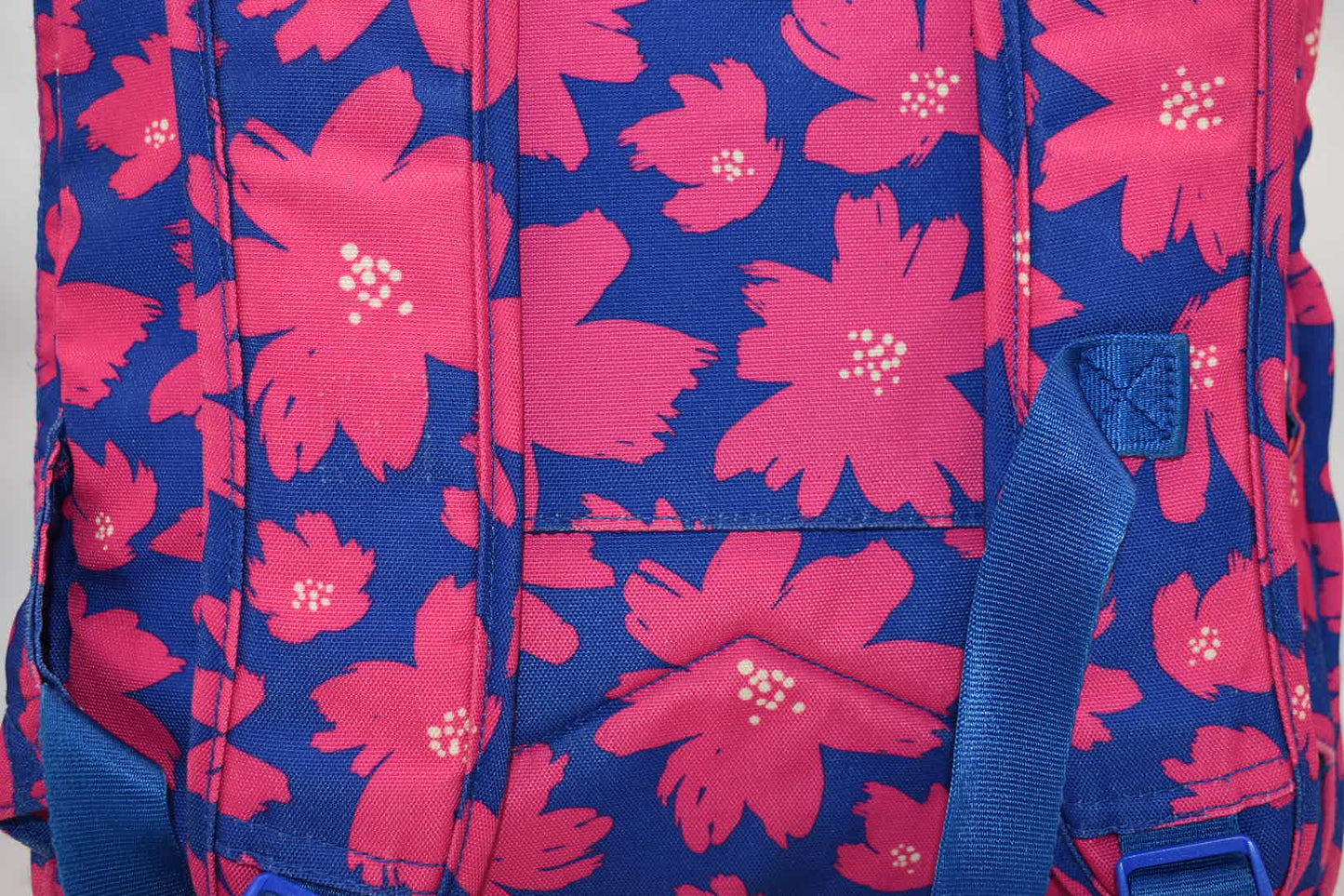 Vera Bradley XL Lighten Up Campus Backpack in "Art Poppies" Pattern