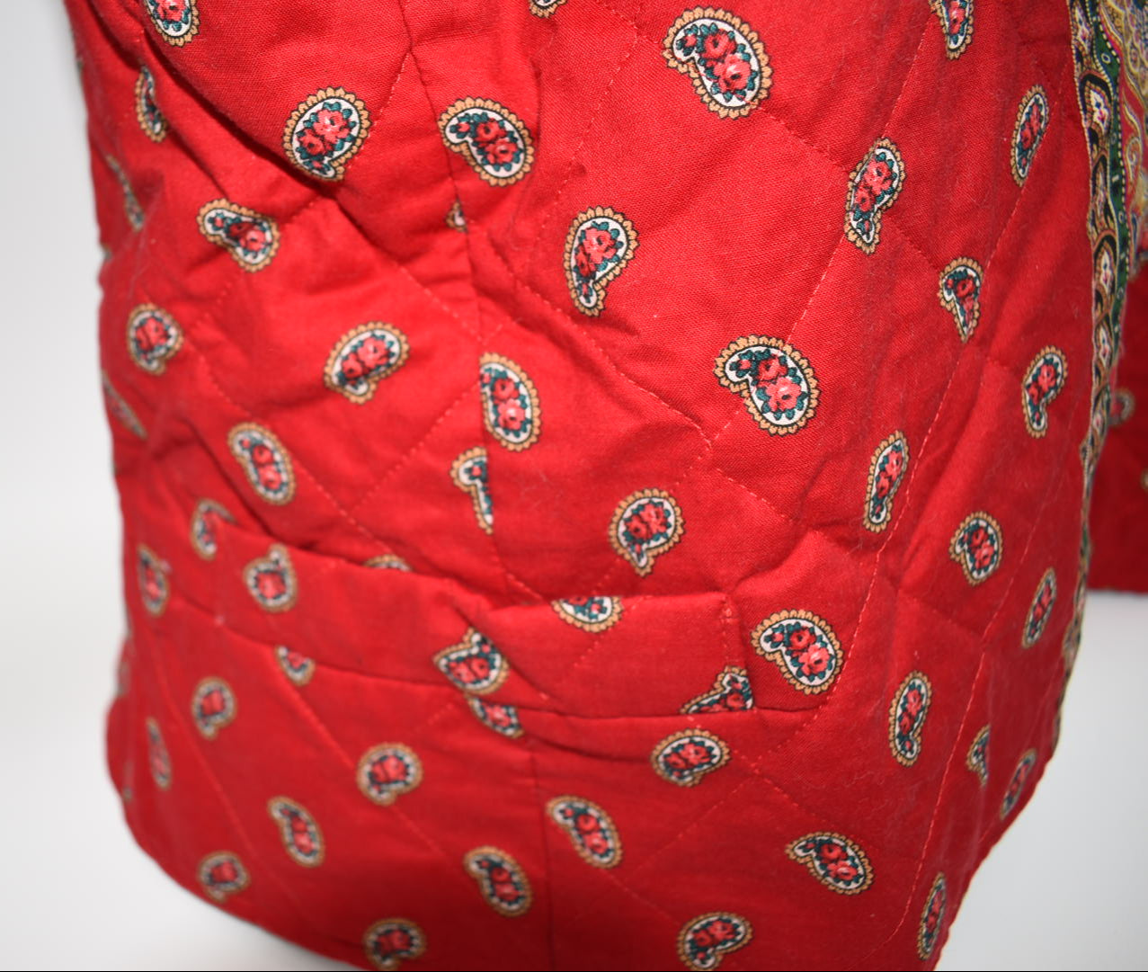 Vintage Vera Bradley Large Quilted Jacket in "Apple Red -1991" Pattern