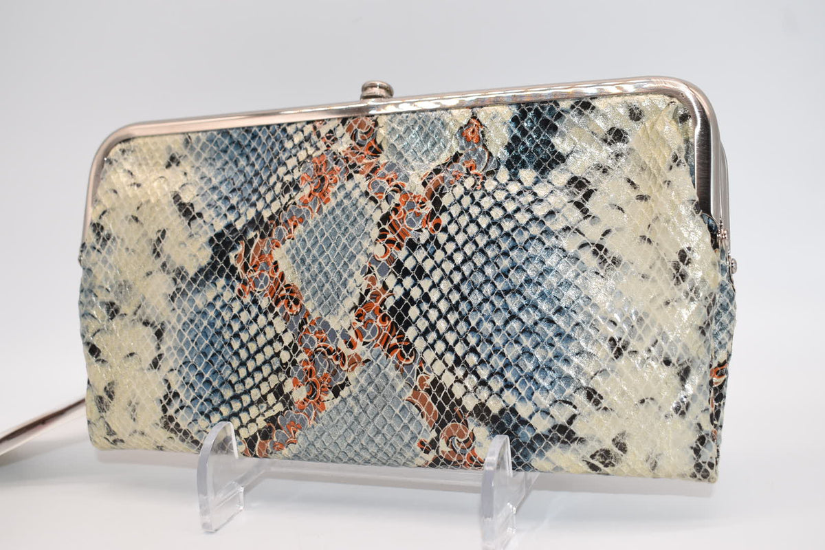 HOBO Lauren Leather Clutch Wallet in Blue Tempest