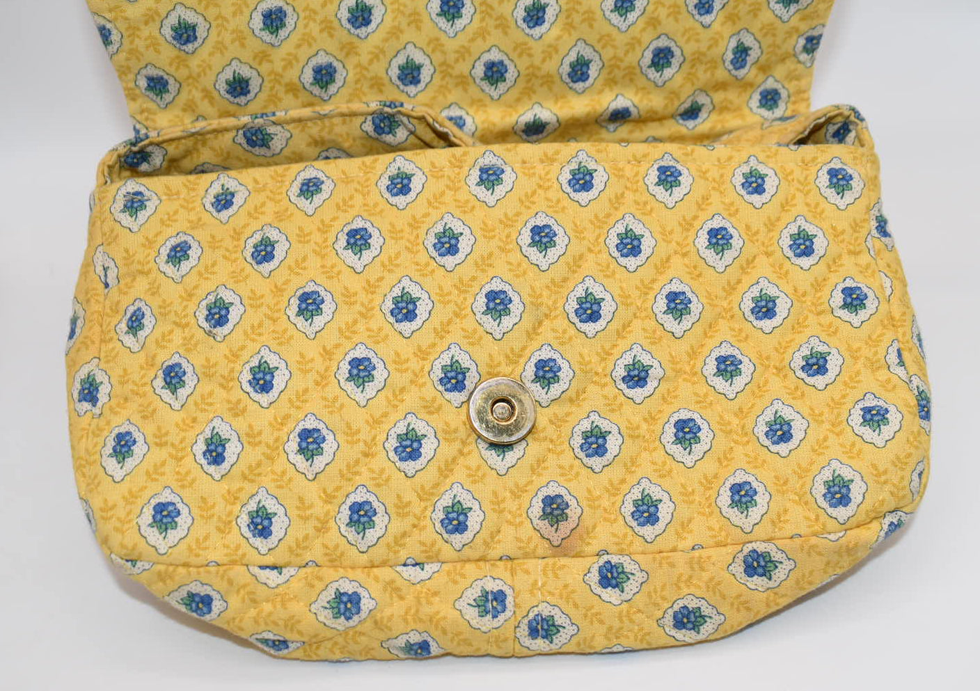 Vintage Vera Bradley Shoulder Bag in "Elizabeth-1997" Pattern