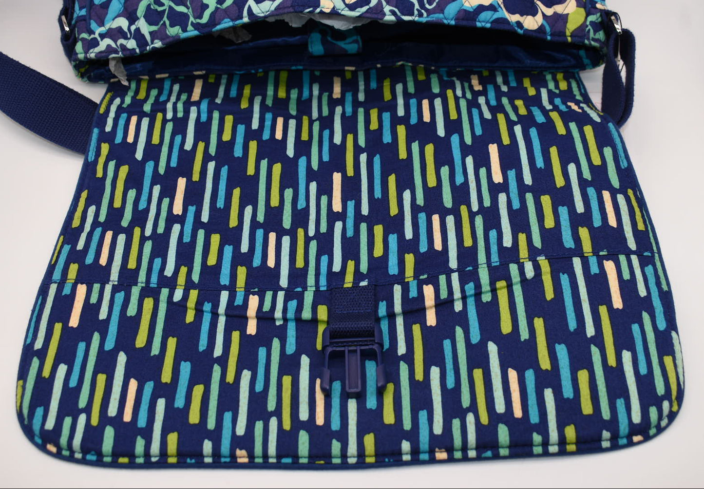Vera Bradley Laptop Messenger Bag in "Katalina Blues" Pattern