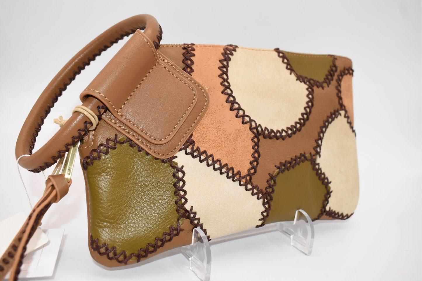 HOBO Intl Sable Wristlet Bag in Timber Brown