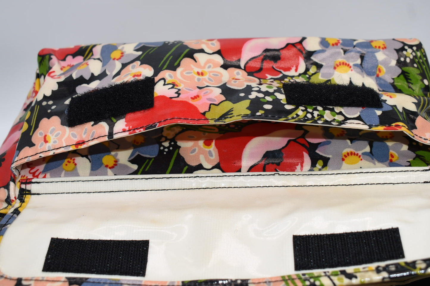 Vera Bradley Small Cooler/Lunch Bag in "Poppy Fields" Pattern