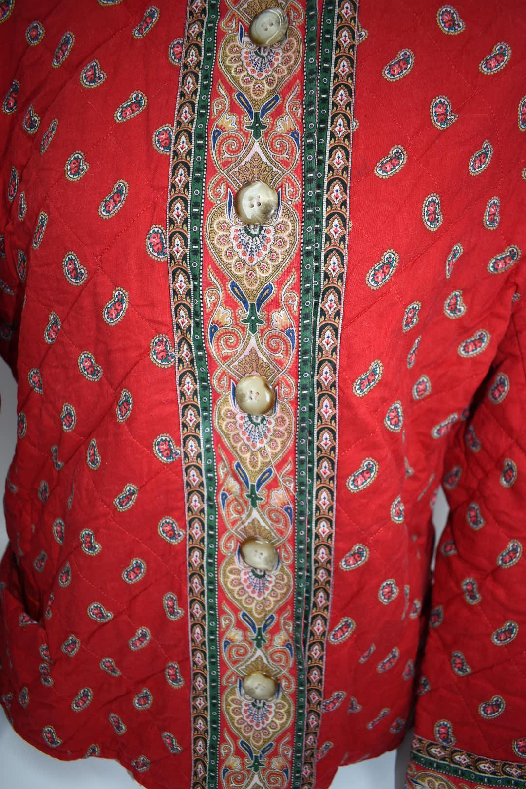 Vintage Vera Bradley Large Quilted Jacket in "Apple Red - 1991" Pattern