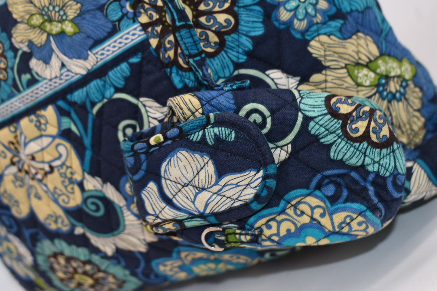 Vera Bradley Large Curvy Tote Bag & Cell Phone Case in "Mod Floral Blue" Pattern